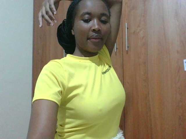 shanizz001 live cam on BongaCams