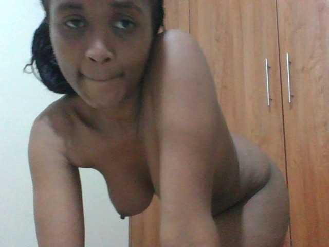 shanizz001 live cam on BongaCams