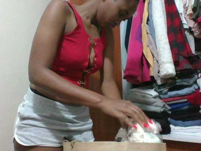 shanizz001 live cam on BongaCams