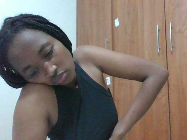 shanizz001 live cam on BongaCams