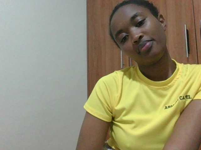 shanizz001 live cam on BongaCams