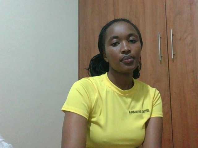 shanizz001 live cam on BongaCams