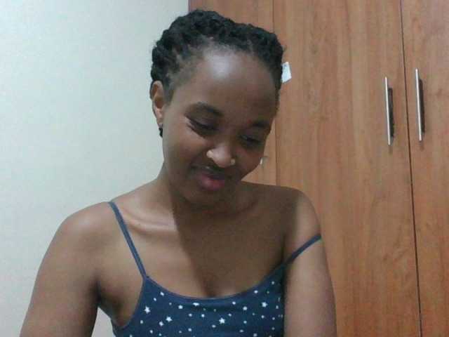 shanizz001 live cam on BongaCams