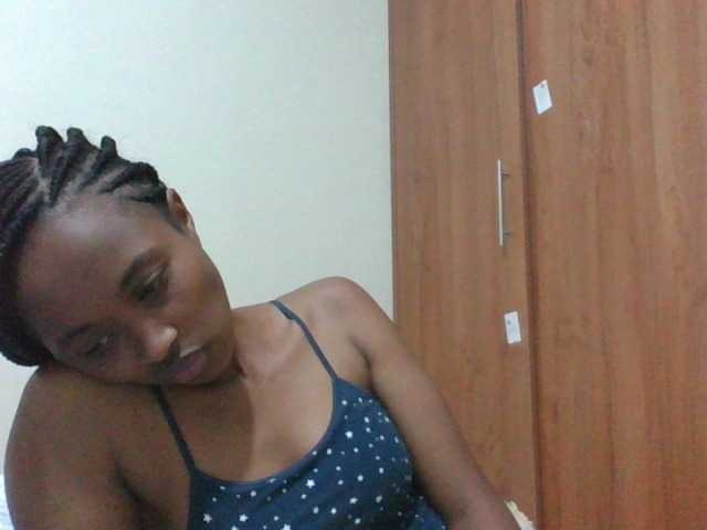 shanizz001 live cam on BongaCams