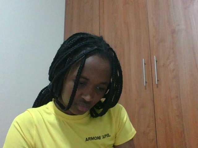 shanizz001 live cam on BongaCams