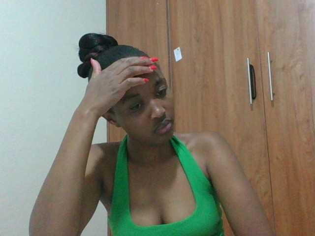 shanizz001 live cam on BongaCams