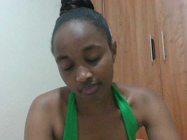 shanizz001 live cam on BongaCams