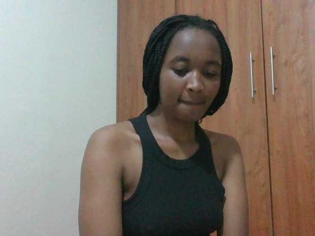 shanizz001 live cam on BongaCams