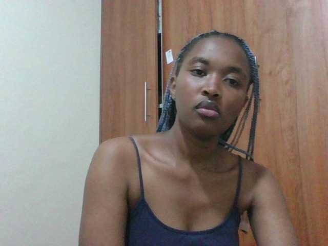 shanizz001's BongaCams show and profile