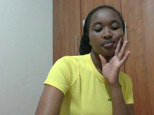 shanizz001 live cam on BongaCams