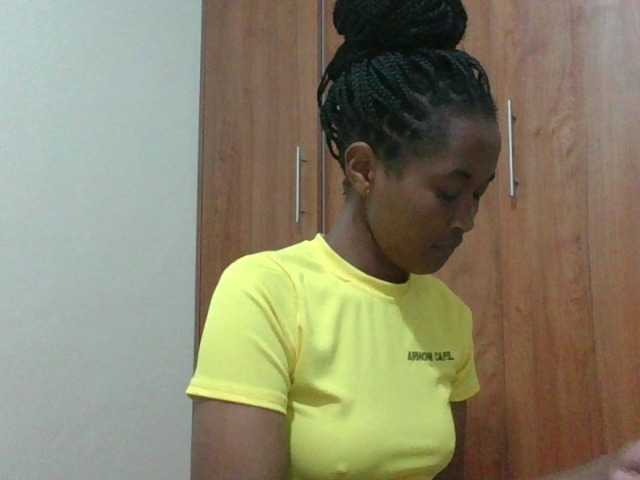 shanizz001 live cam on BongaCams