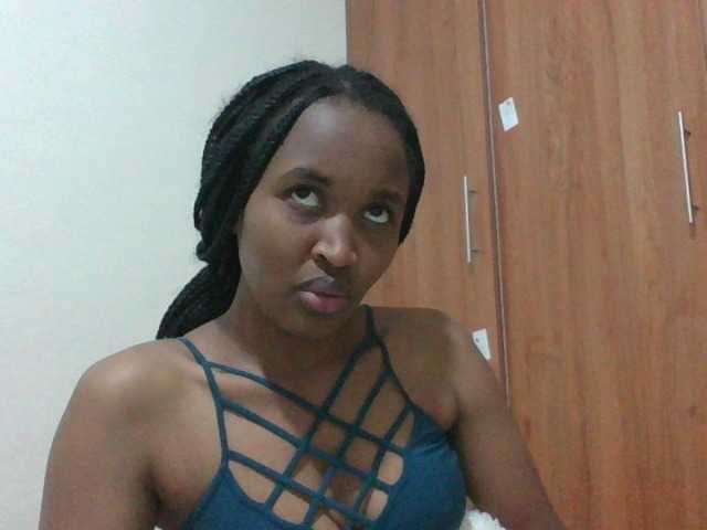 shanizz001 live cam on BongaCams