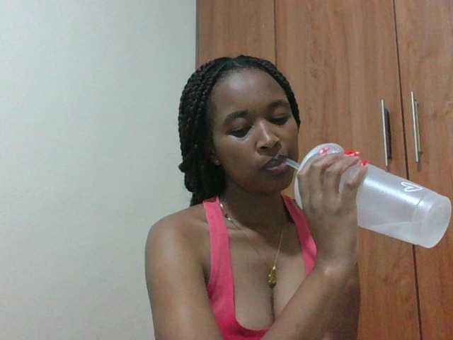 shanizz001 live cam on BongaCams