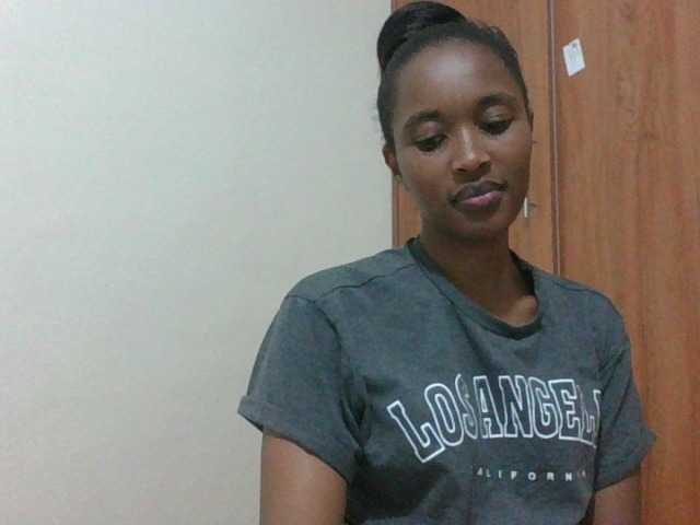 shanizz001 live cam on BongaCams