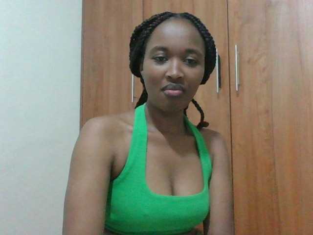 shanizz001 live cam on BongaCams