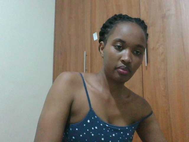 shanizz001 live cam on BongaCams