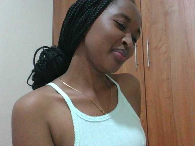shanizz001 live cam on BongaCams
