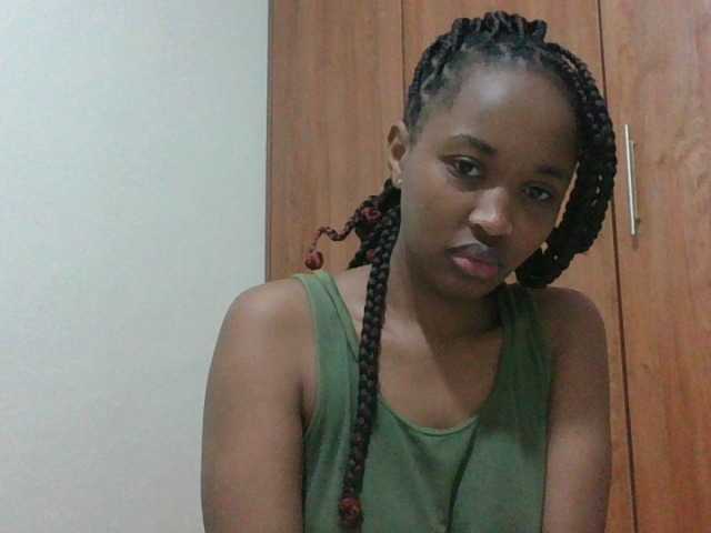 shanizz001 live cam on BongaCams