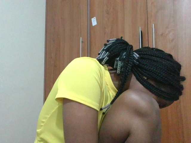 shanizz001 live webcam show