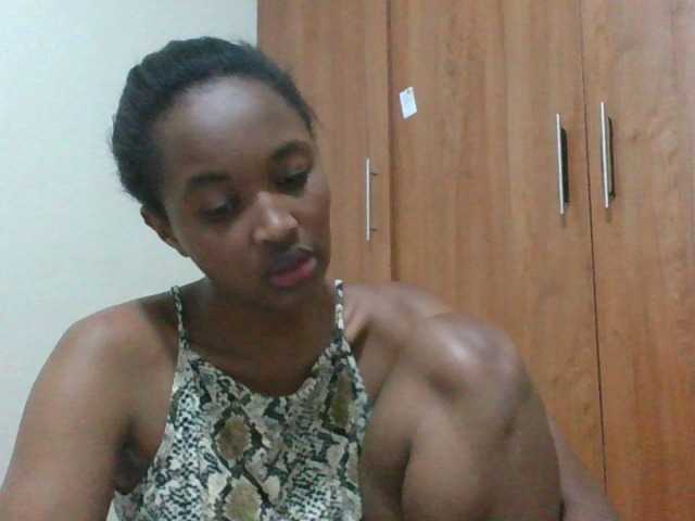 shanizz001 live cam on BongaCams