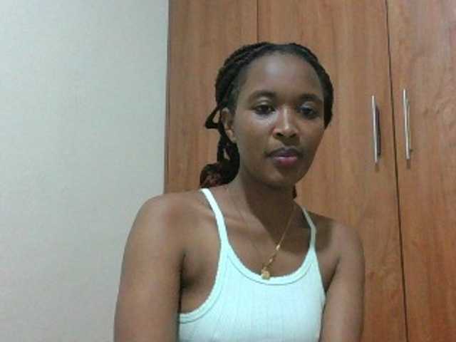 shanizz001 live cam on BongaCams