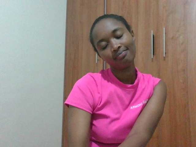 shanizz001 live cam on BongaCams
