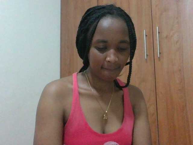 shanizz001 live cam on BongaCams