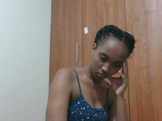 shanizz001 live cam on BongaCams