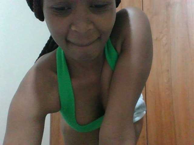 shanizz001 live cam on BongaCams