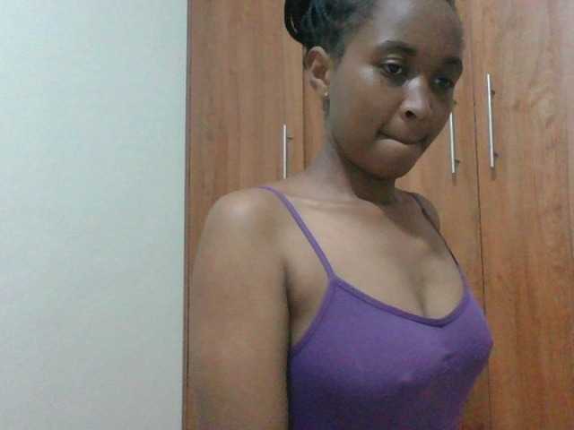 shanizz001 live cam on BongaCams