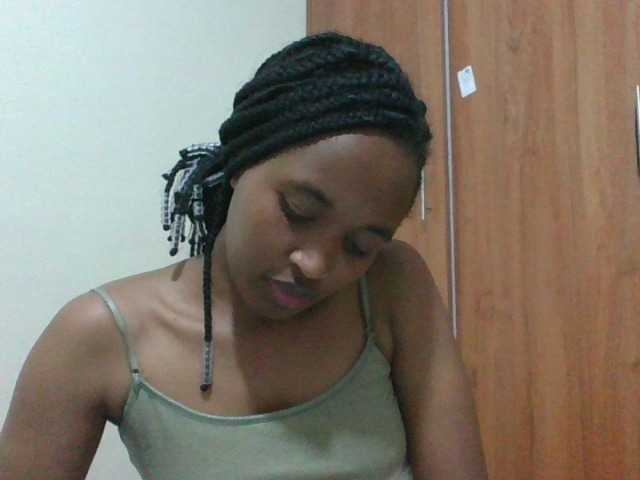 shanizz001 Live Cam on BongaCams
