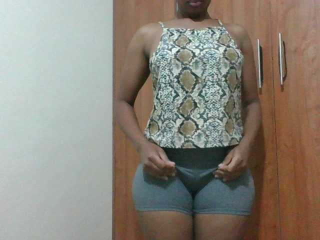 shanizz001 live cam on BongaCams