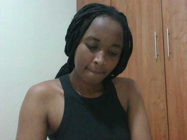 shanizz001 live cam on BongaCams