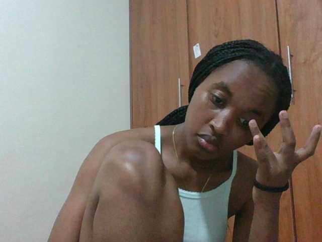 shanizz001 live cam on BongaCams