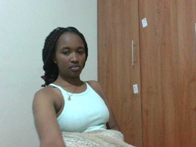 shanizz001 live cam on BongaCams