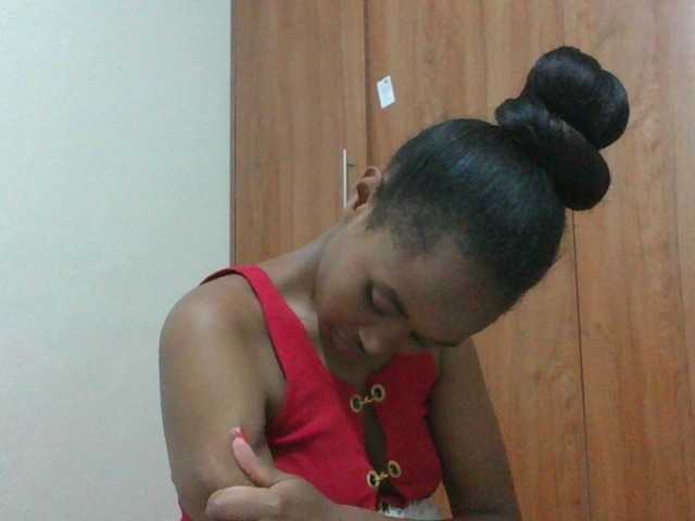 shanizz001 live cam on BongaCams