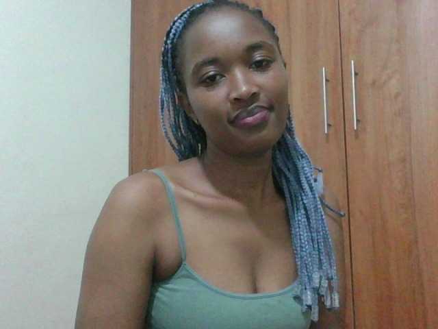 shanizz001's BongaCams show and profile