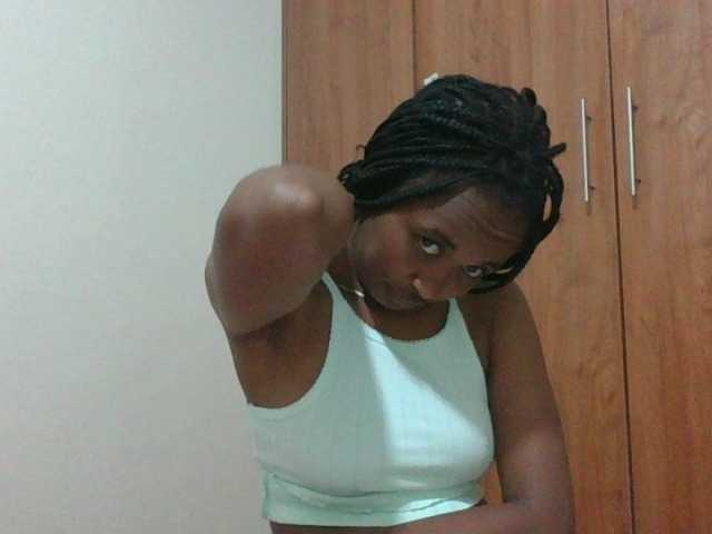 shanizz001 live cam on BongaCams