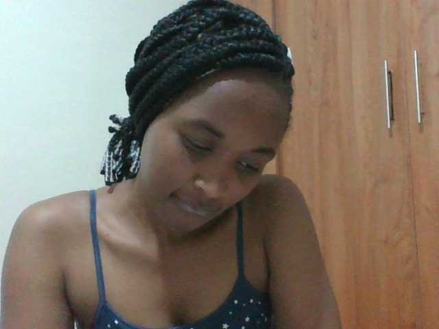shanizz001 live cam on BongaCams