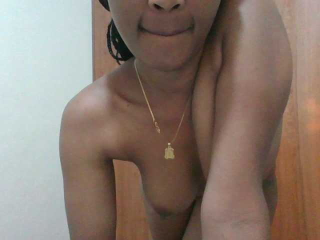 shanizz001 live cam on BongaCams