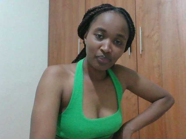 shanizz001 live cam on BongaCams