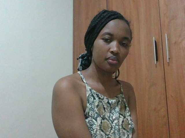 shanizz001 live cam on BongaCams