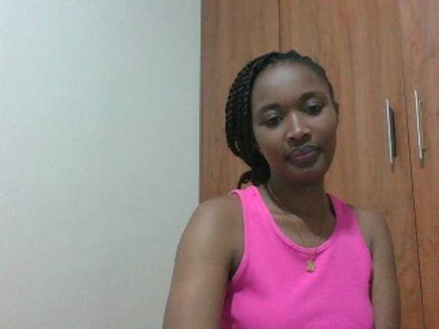 shanizz001 live cam on BongaCams