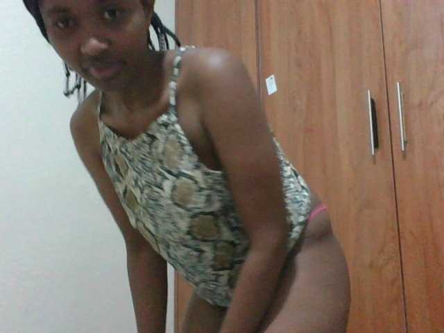 shanizz001 live cam on BongaCams