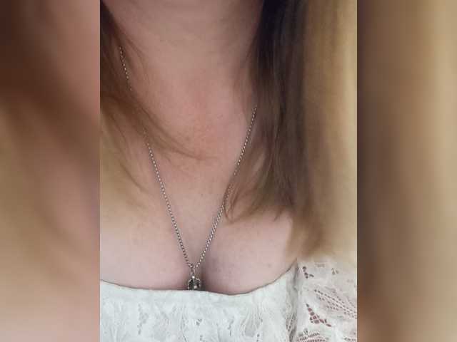 VselenaSun402 live cam