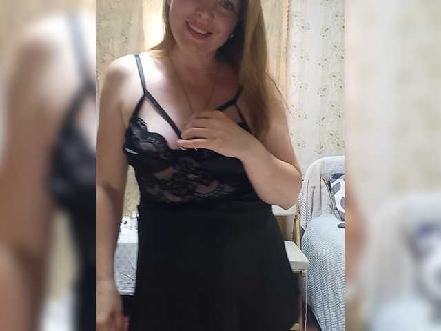 VselenaSun402 live cam on BongaCams