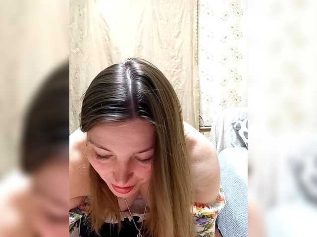 VselenaSun402 Live Cam on BongaCams