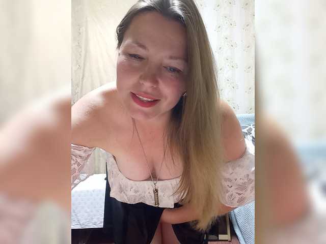 VselenaSun402 live webcam show