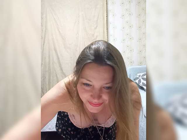 VselenaSun402 live webcam show