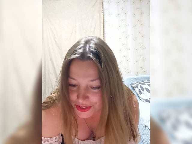 VselenaSun402 live webcam show